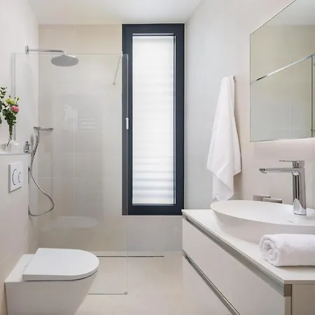 Amazing In * Betina (Sibenik-Knin)