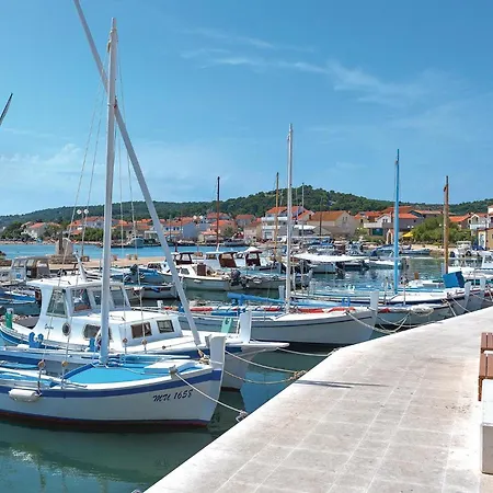 Amazing In Apartment Betina (Sibenik-Knin)