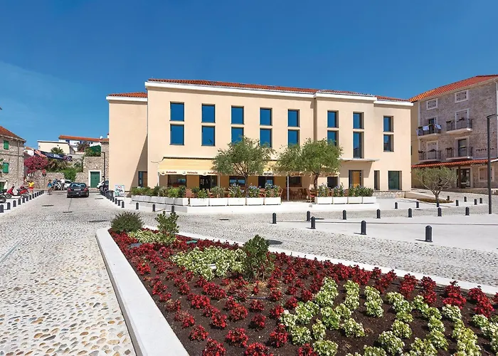 Amazing In Betina (Sibenik-Knin)